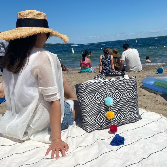 Bexuko Beach Tote - Picture 2 of 3